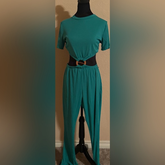 No brand green jumpsuit - Picture 3 of 4